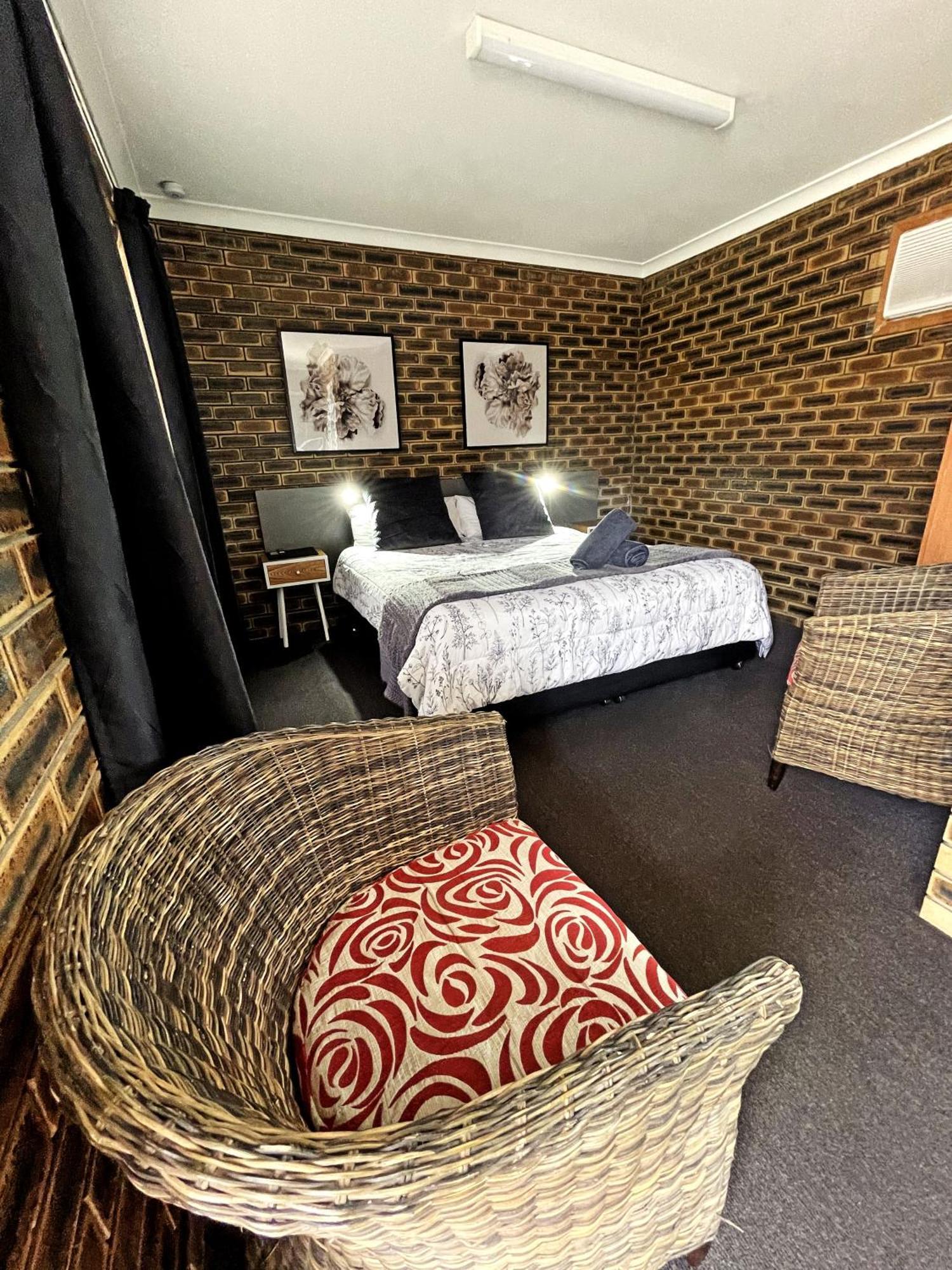 Squatters Homestead Motel Casino Ngoại thất bức ảnh